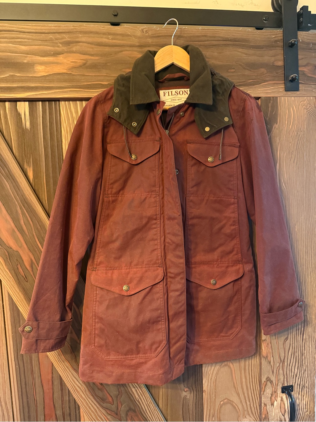 Filson Women's Rust-Brown Waxed Canvas Utility Jacket
